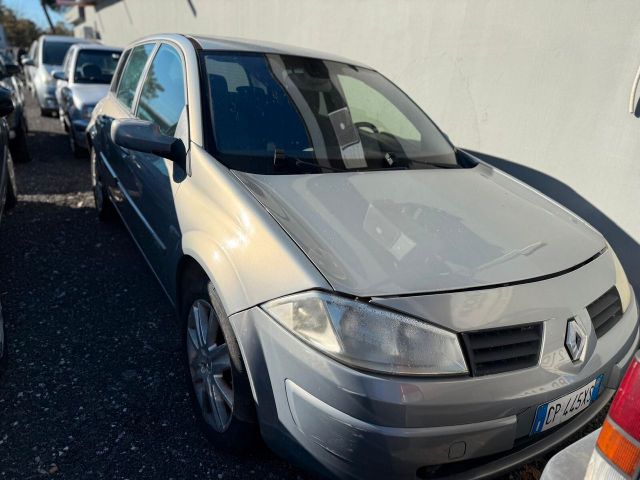 Renault Megane Mégane 1.5 dCi/100CV 4 porte Conf