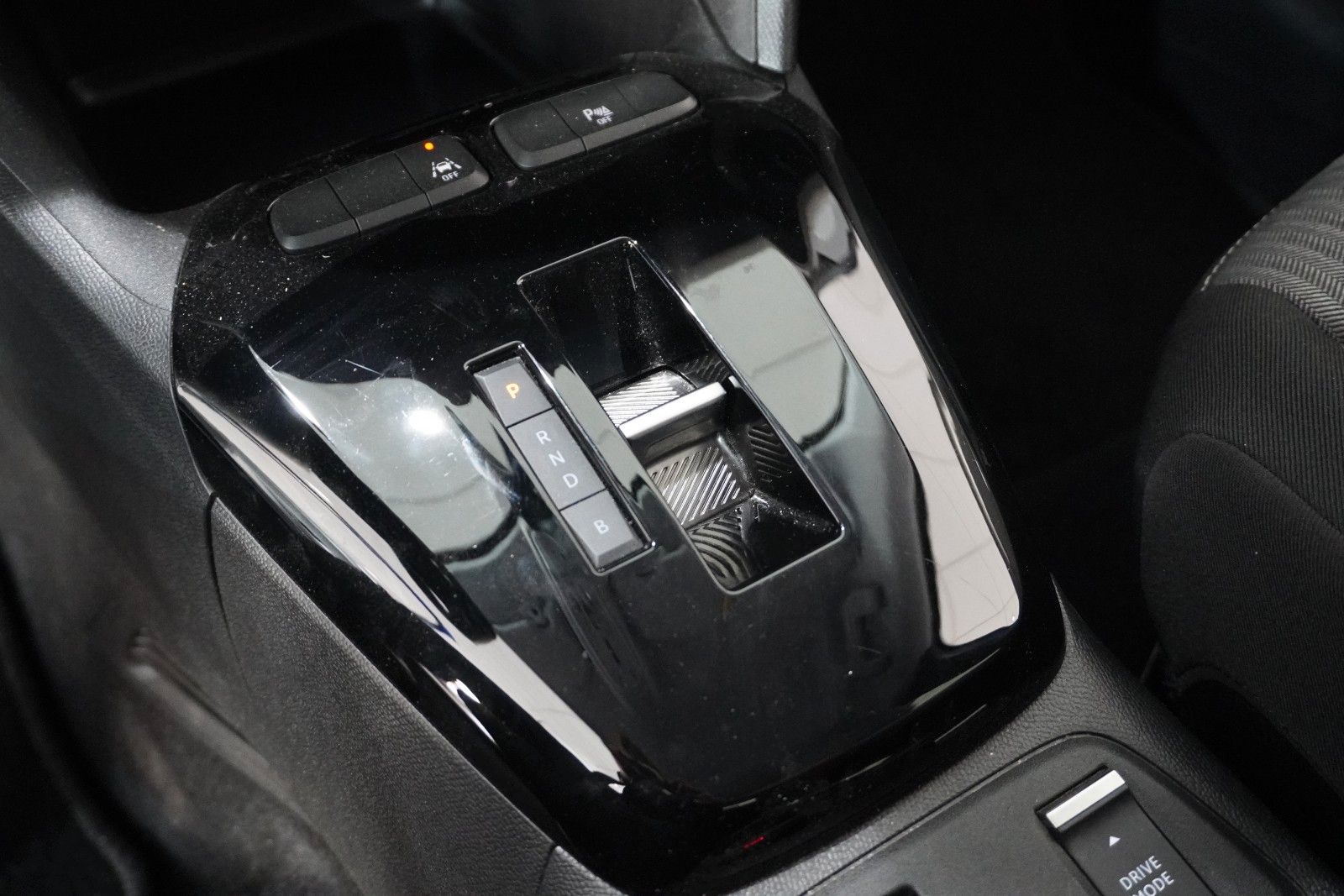 Fahrzeugabbildung Opel Corsa-e F EDITION 7KW NAVI/VIRT/TEMP/DAB/WÄRMEP.