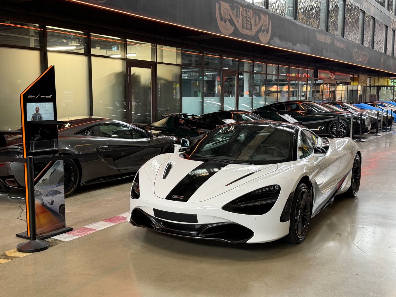 MCLAREN 720S