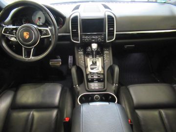 Porsche Cayenne - 12