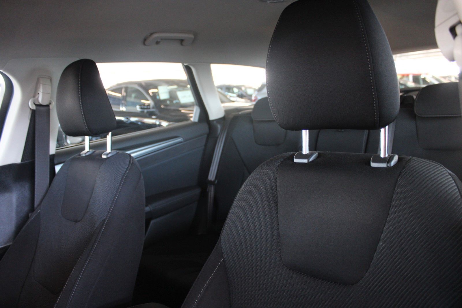 Fahrzeugabbildung Ford Mondeo 1,5 EB Titanium Turnier Winter Paket uvm.