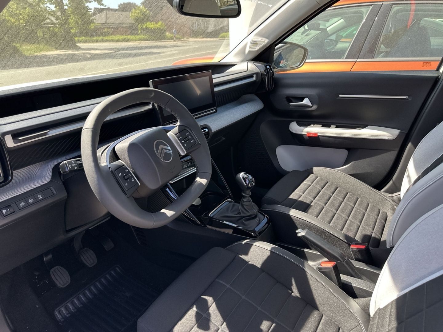 Fahrzeugabbildung Citroën C3 MAX 1.2 PT Turbo 100 S&S Navi CarPlay SHZ