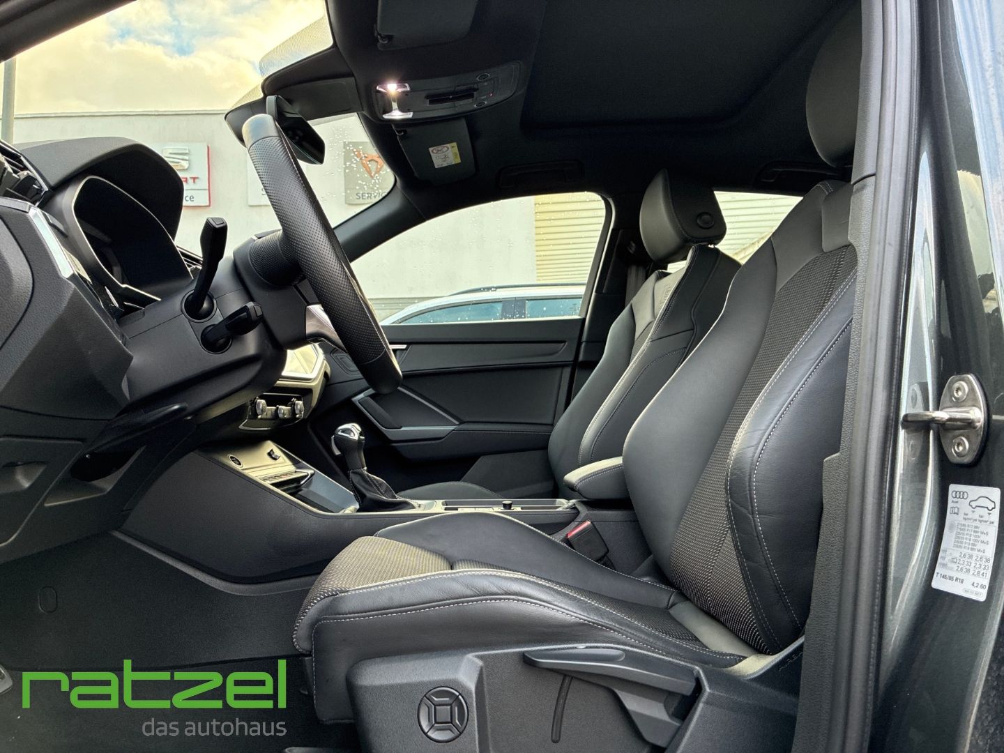 Fahrzeugabbildung Audi Q3 Sportback S line 35 TDI S tronic Navi Leder D