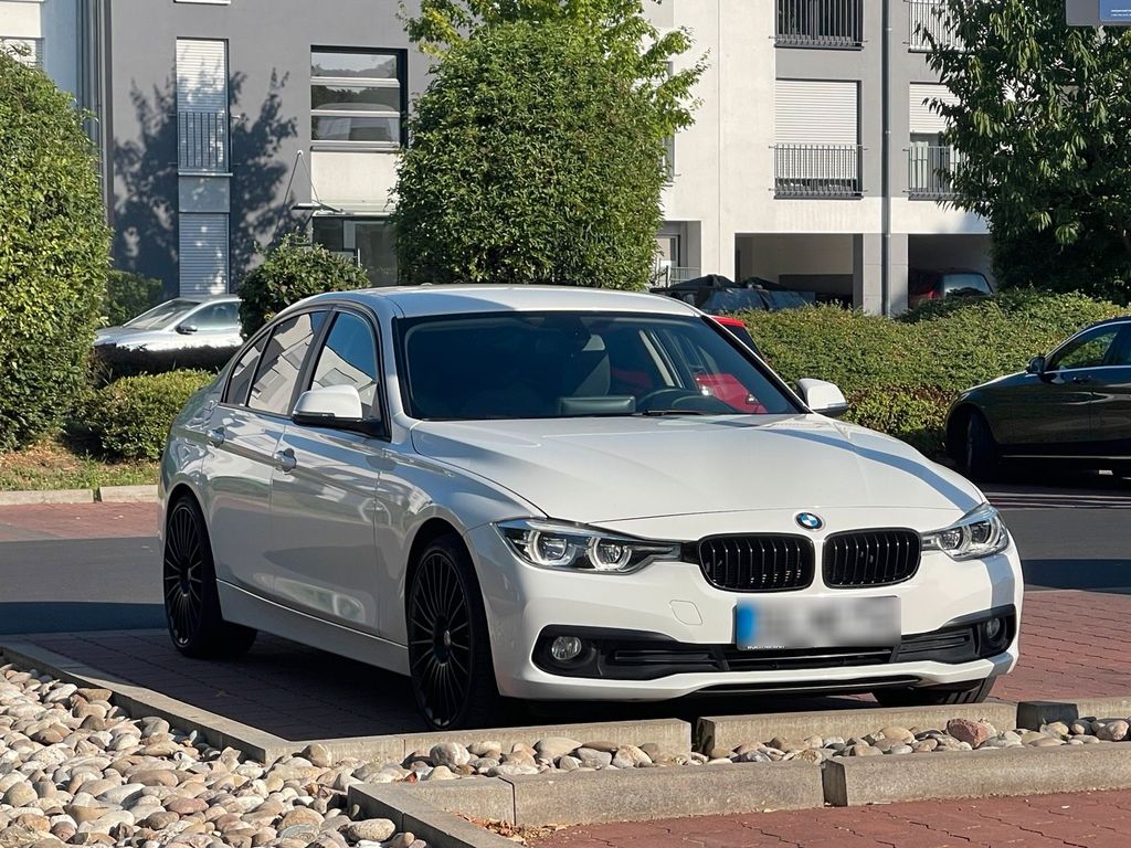 Image of BMW 320