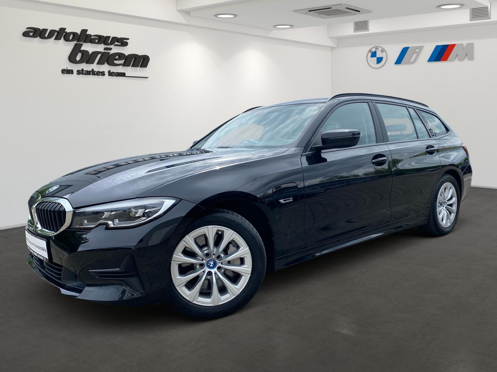 BMW 330e Touring Advantage DAB LED WLAN AHK Shz PDC