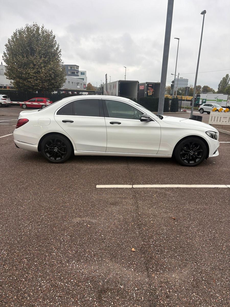 Mercedes-Benz C 220