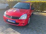 Renault Clio II Campus YAHOO! - Renault Clio Campus mit Benzin-Antrieb