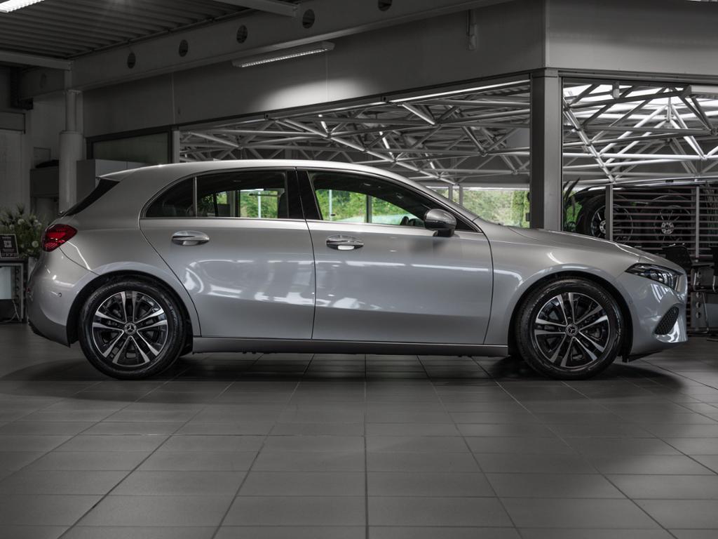 Mercedes-Benz A 220 d , PREMIUM PROGRESSIVE MEMO MULTI AHK PDC