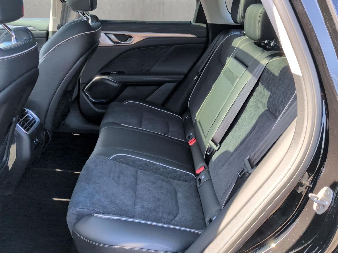 Fahrzeugabbildung GWM Wey 05 2.0 PHEV 350 kW AWD Luxury