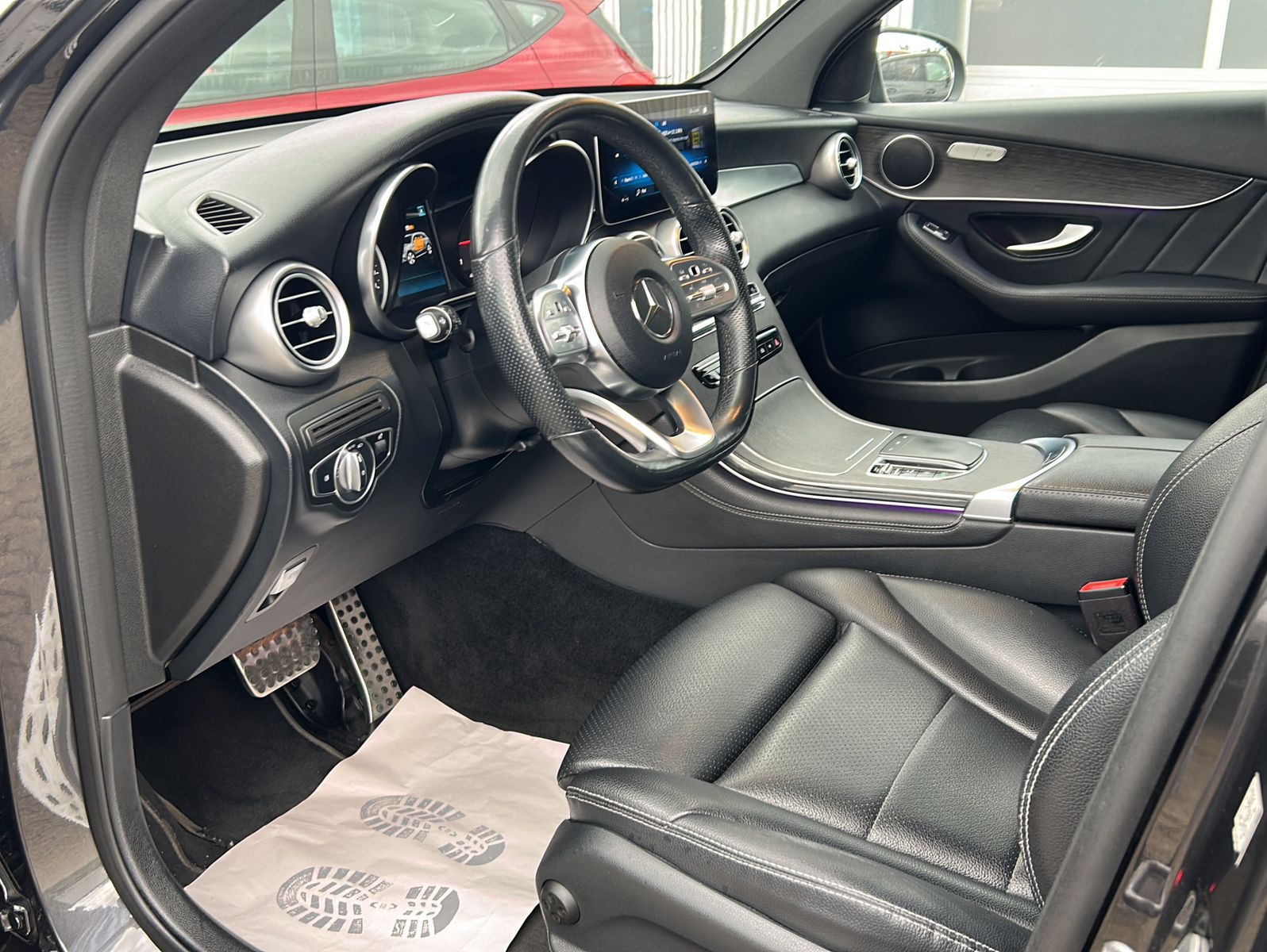 Fahrzeugabbildung Mercedes-Benz GLC 200d 4Matic 9G-TRONIC AMG-Line