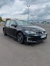 Volkswagen Golf 1.4 GTE TSI DSG SHZ HYBRID - mit Hybrid-Antrieb: Schwarz, Dachreling