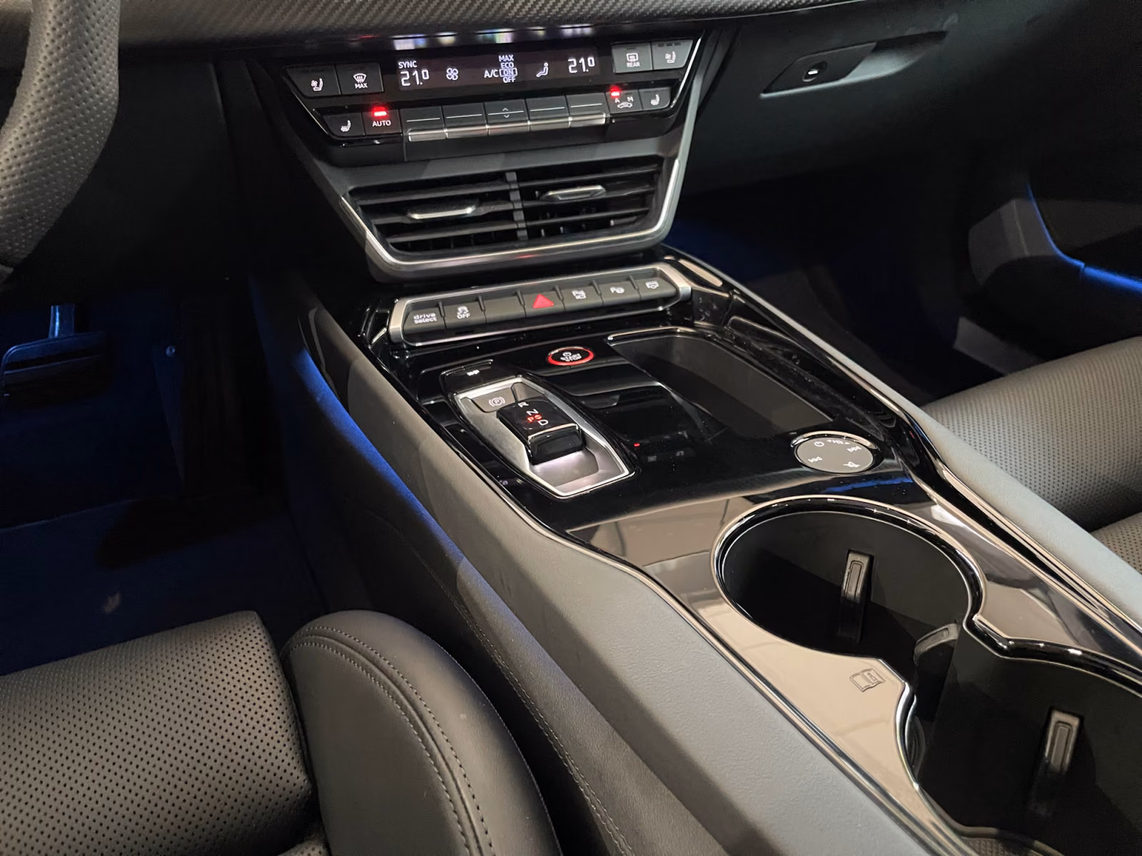 Audi e-tron GT quattro S-tr HUD 360° Pano Optik Schwa