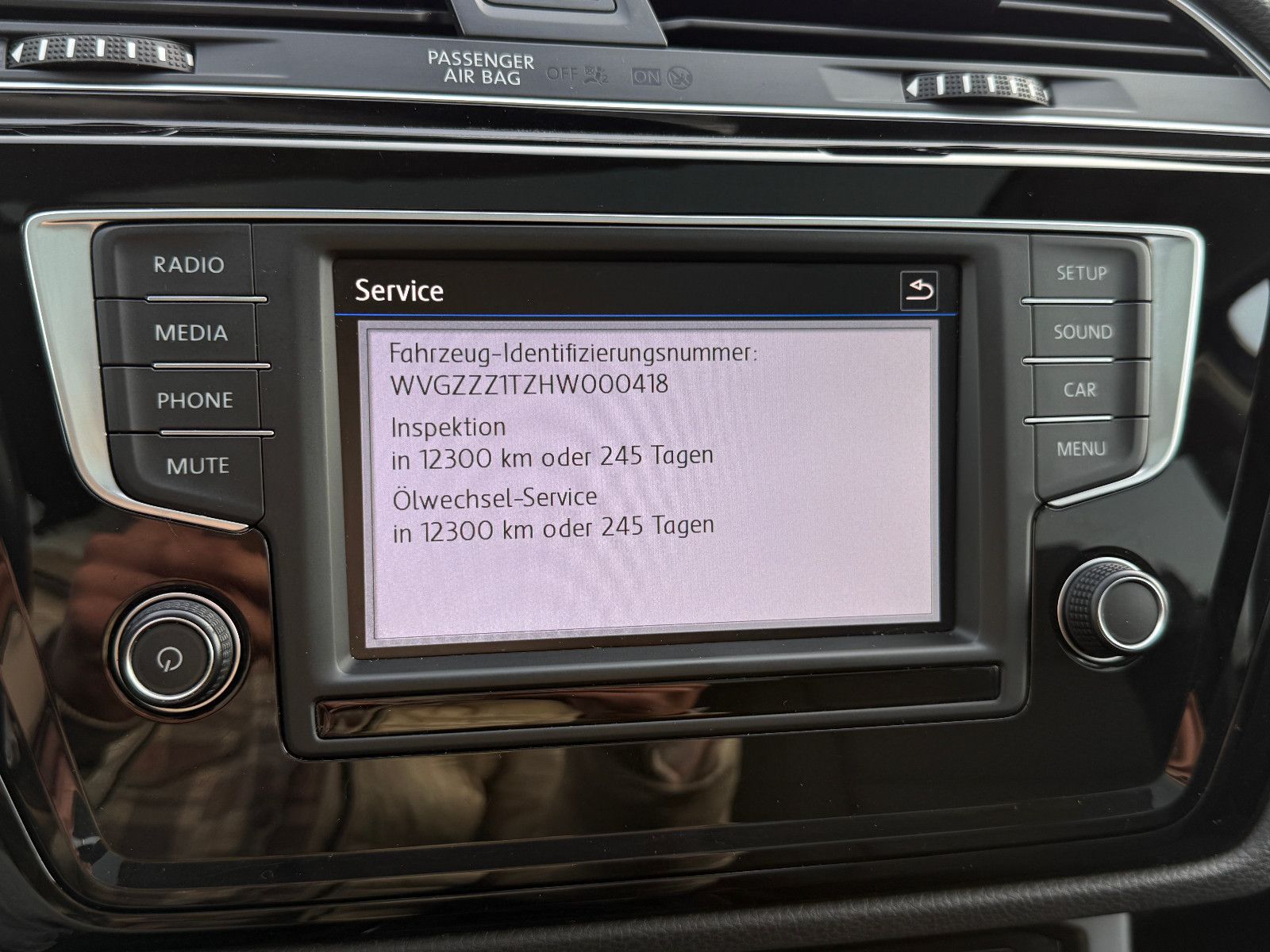 Fahrzeugabbildung Volkswagen Touran Comfortline ALLSTAR TSI ACC AHK Pano SHZ