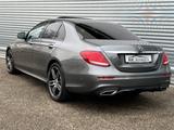 Mercedes-Benz E 350 d - Lim. AMG / MassageSi. / 360 / StandHz. - Mercedes-Benz E 350 mit Diesel-Antrieb: Automatik