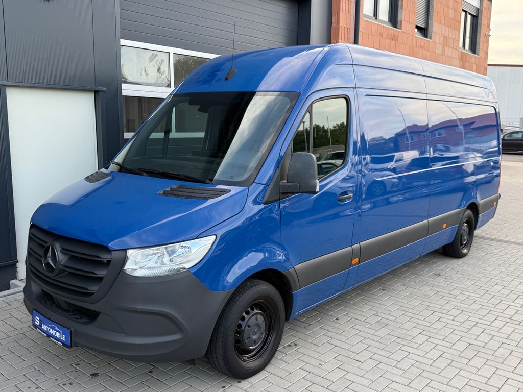 Image of Mercedes-Benz Sprinter
