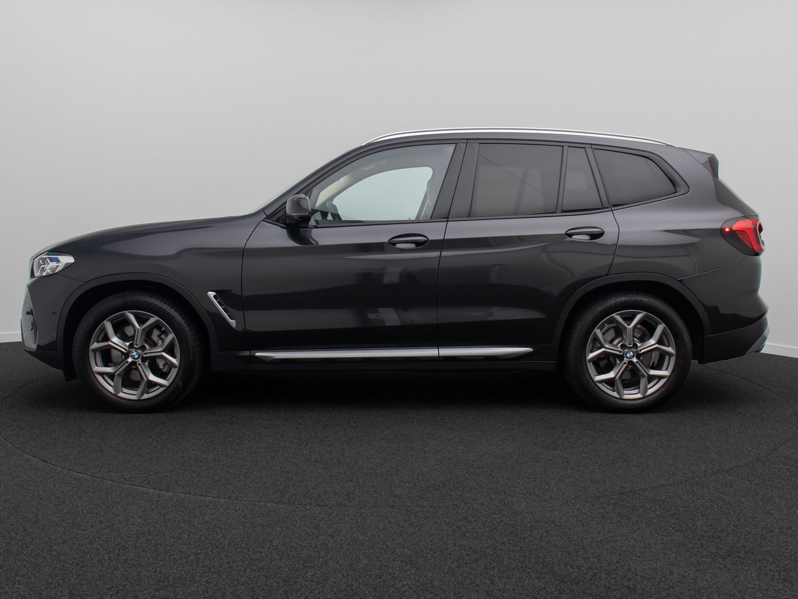 Fahrzeugabbildung BMW X3 xD30d Sport AHK DAB 360° Komfort Leder 19Zoll