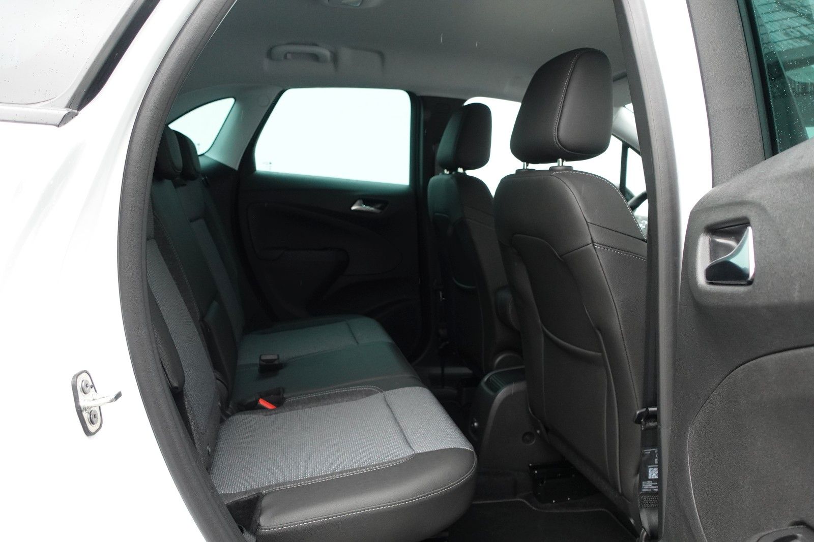 Fahrzeugabbildung Opel Crossland Elegance 1.2T,Navi,Kamera,Sitzhz,Allw.