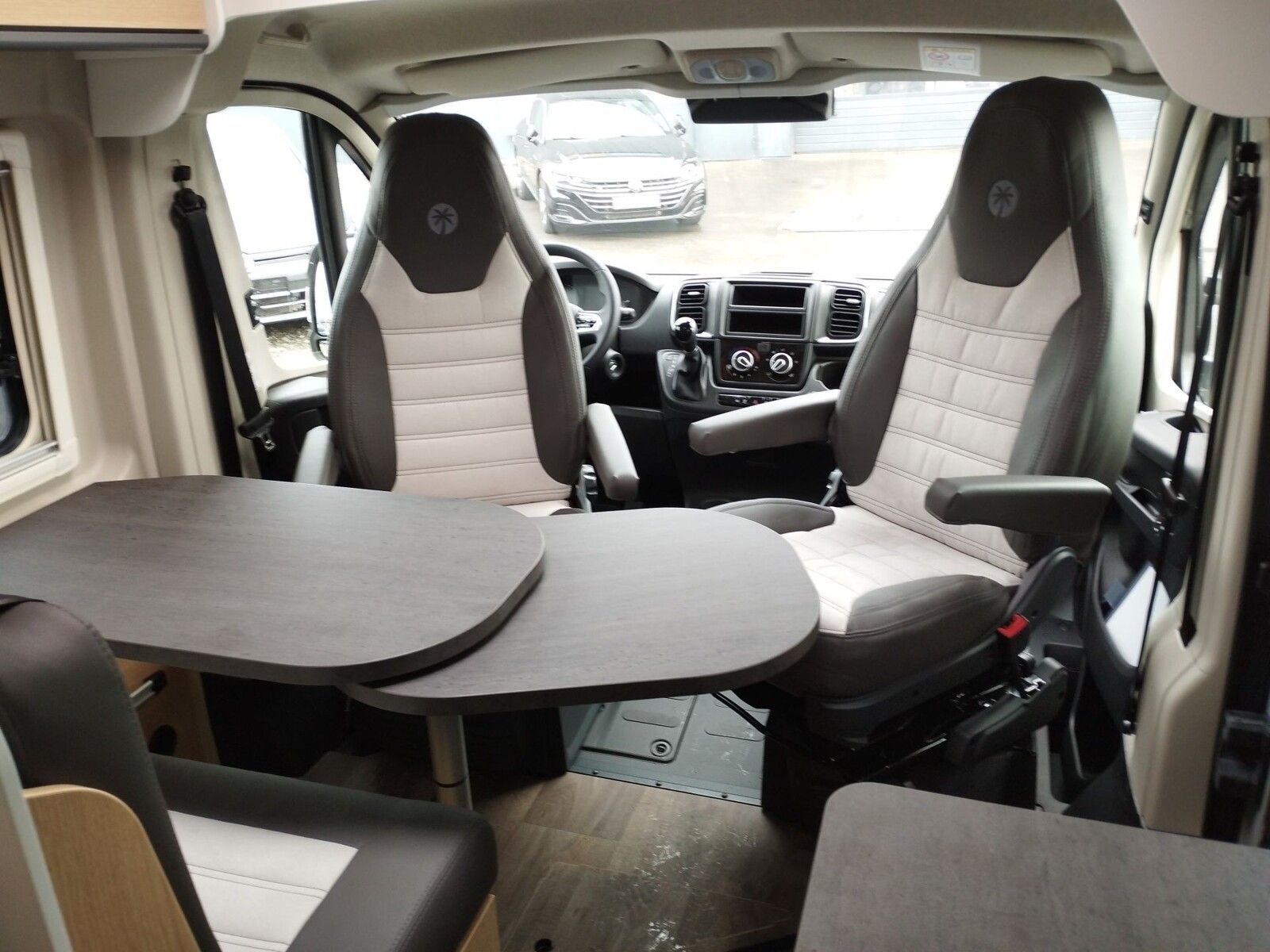 Fahrzeugabbildung Sunlight Adventure Cliff 600 Automatik, Dörr Edition, LTE