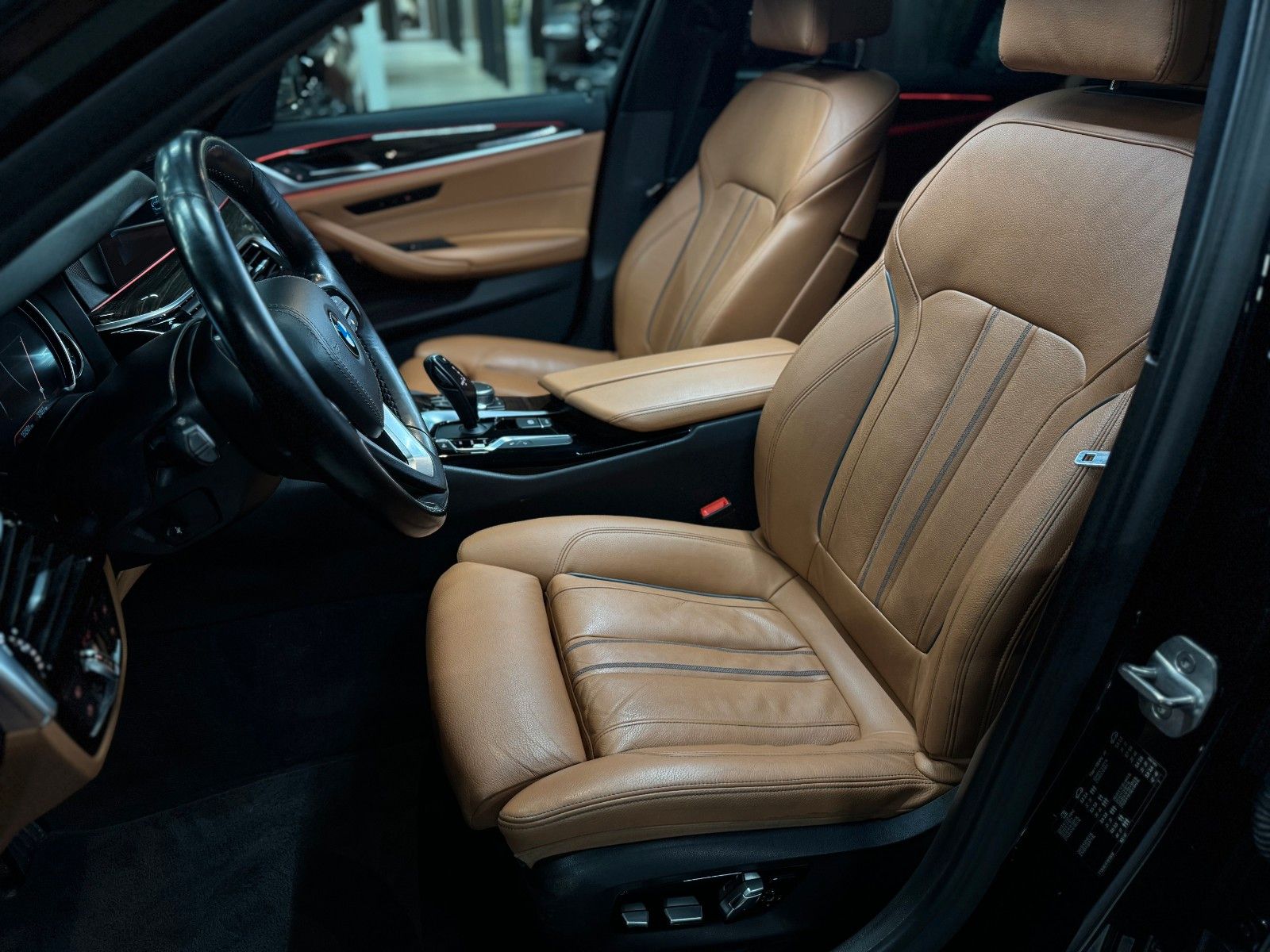 Fahrzeugabbildung BMW 530D Touring Sport Line Voll+AHK+Garantie