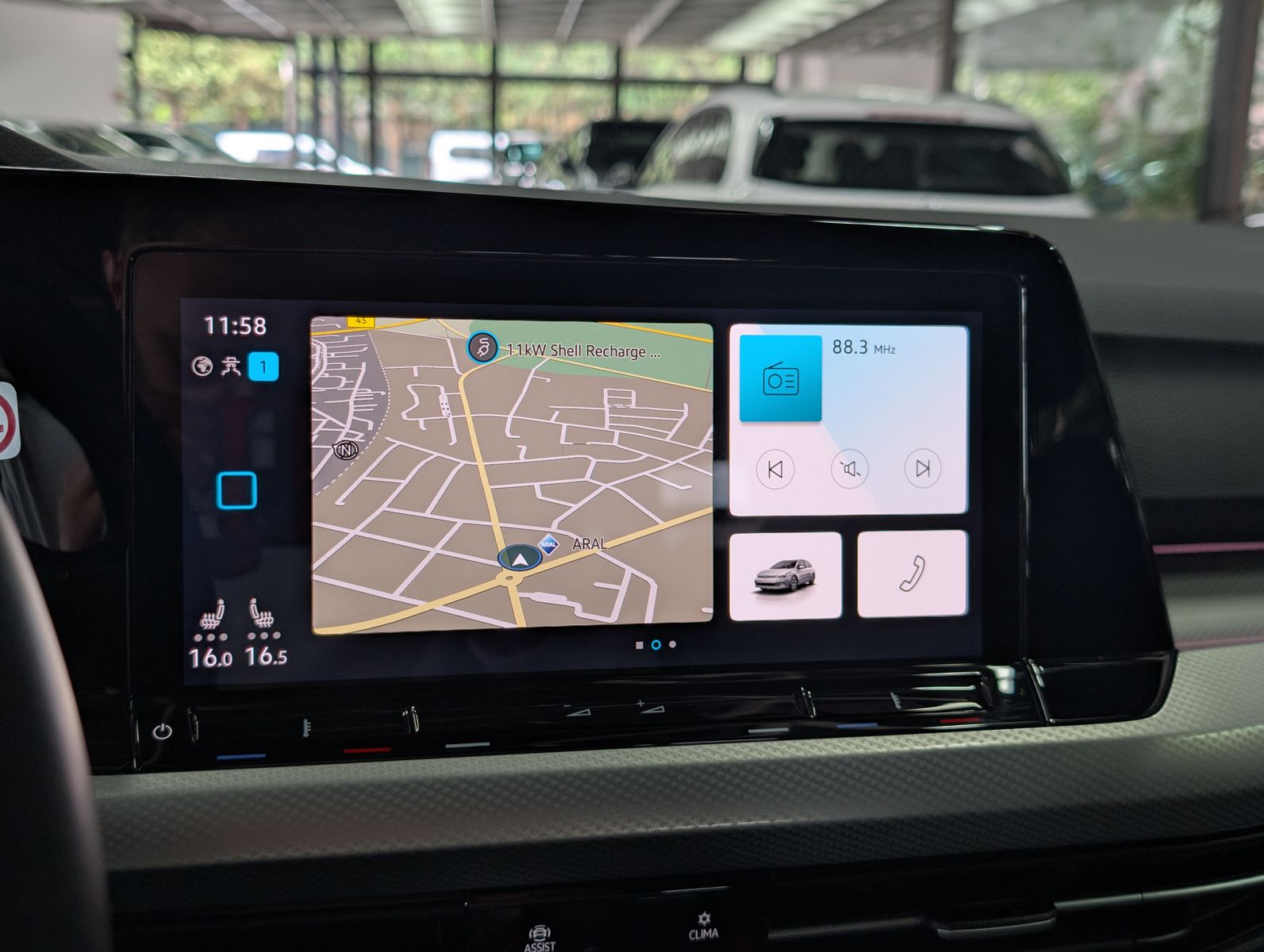 Fahrzeugabbildung Volkswagen Golf Move 1.5 TSI ACC LED SHZ VIRT AMBI APP BHL