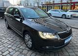 Skoda Superb Elegance Kombi*DSG*Pano*Navi*Scheckheft* - Skoda Superb aus 2014 mit Benzin-Antrieb: Kombi