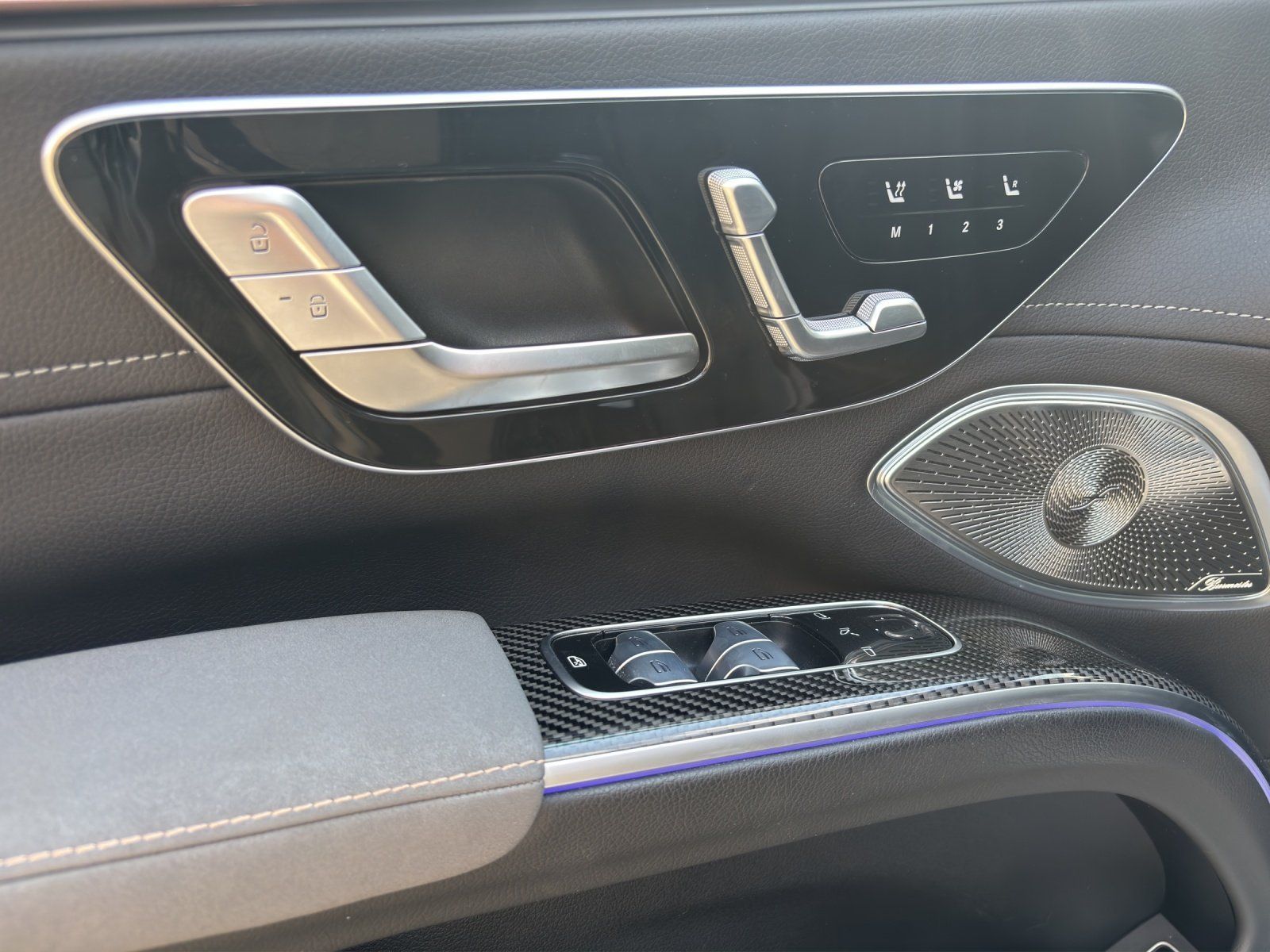 Fahrzeugabbildung Mercedes-Benz EQS 580 SUV AMG BusinessClass AHK FondTV Massage