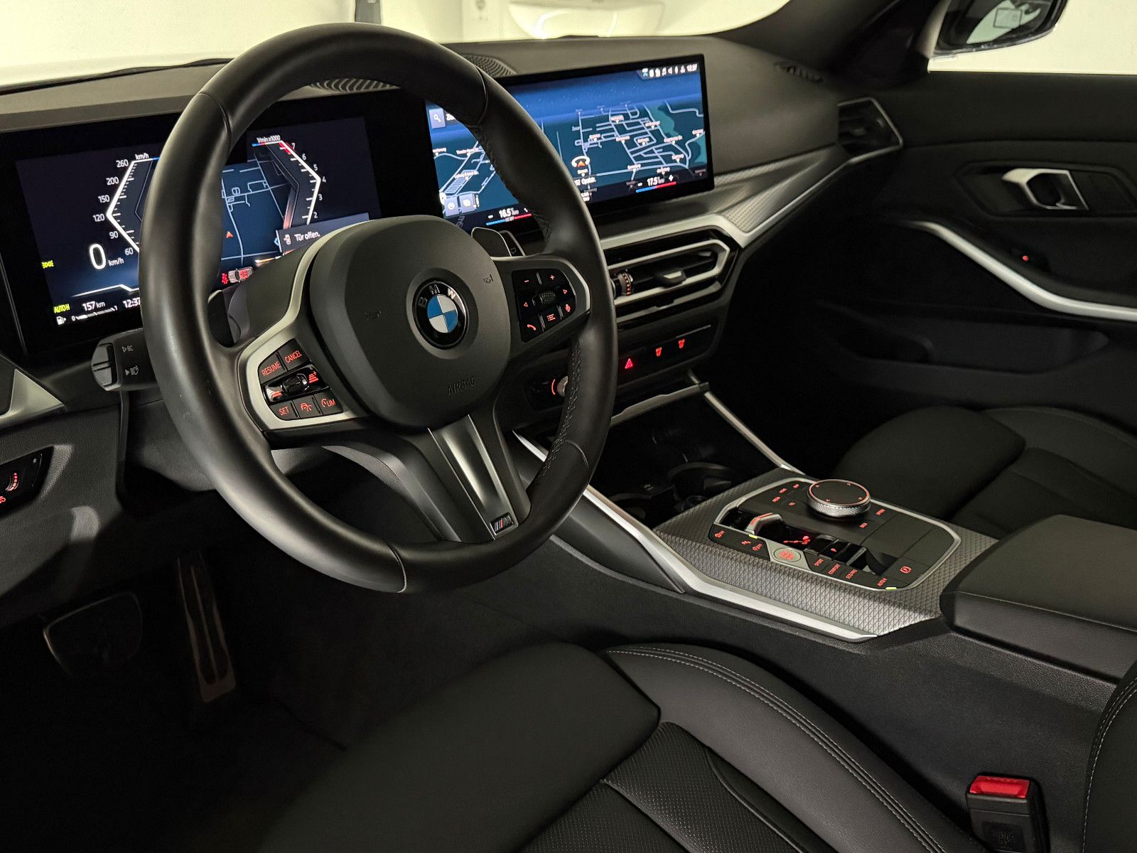 Fahrzeugabbildung BMW 330 i M SPORT/LED/DAB/KAMERA/ACC/CURVED DISPLAY