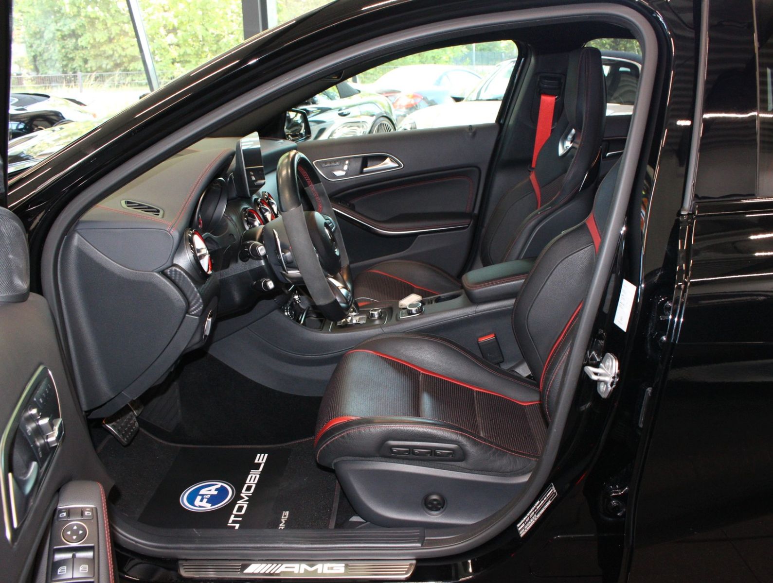 Fahrzeugabbildung Mercedes-Benz A 45 AMG 4MATIC *AMG Racing Kit*1.Hand