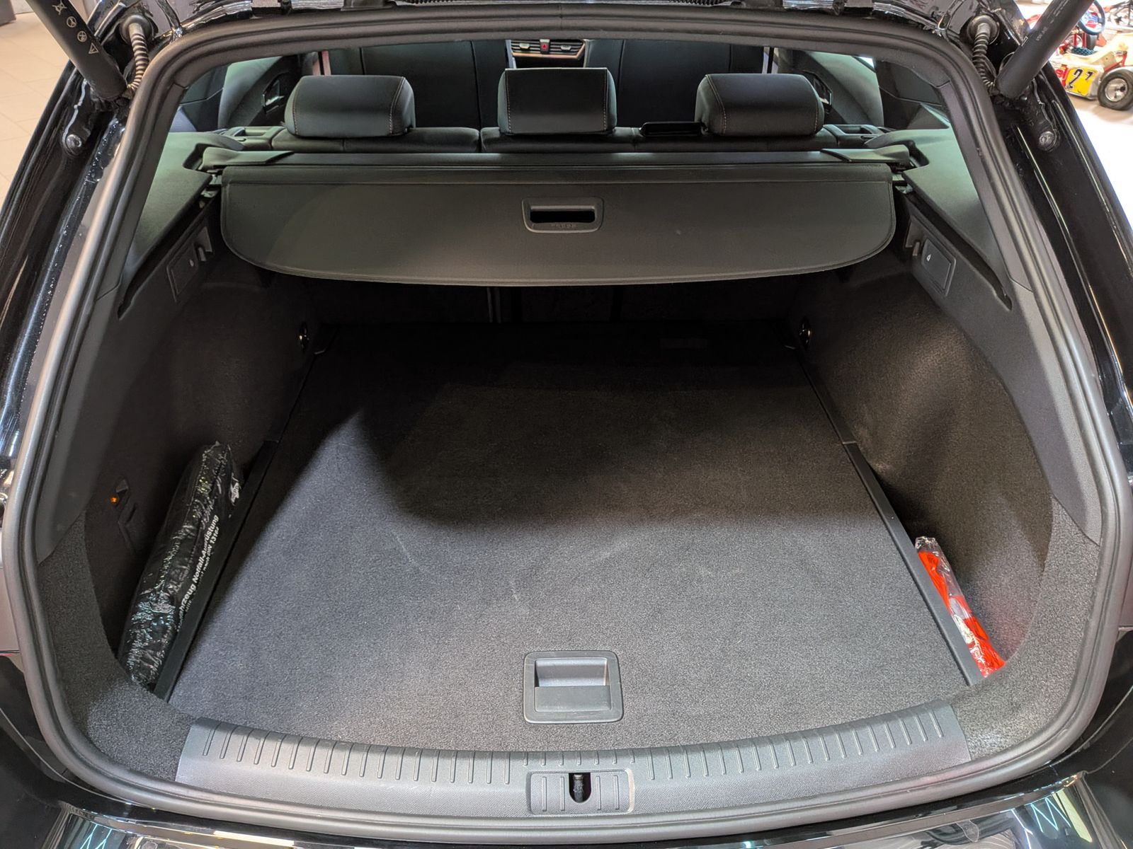 Fahrzeugabbildung CUPRA Leon 1.5 eTSI Dynamic-Edge-Paket AHK*PANO*CAM*18