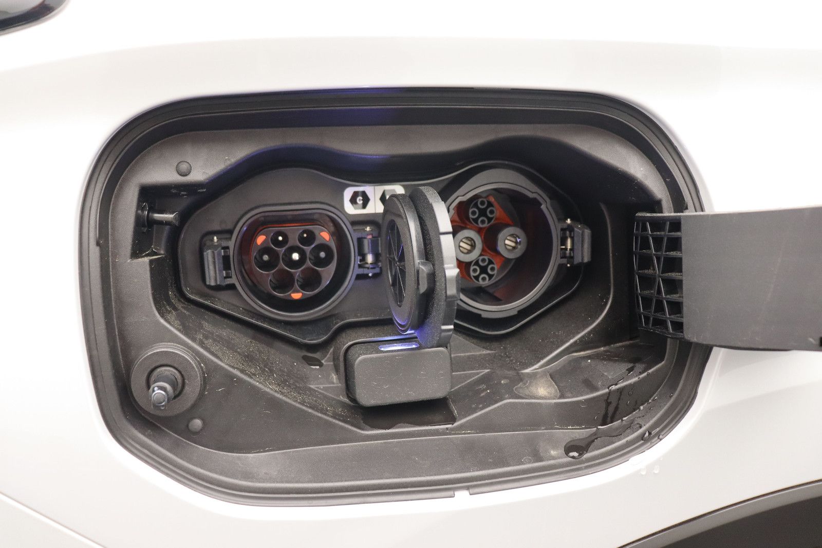 Fahrzeugabbildung Mitsubishi Outlander 2.4 PHEV Top 4WD