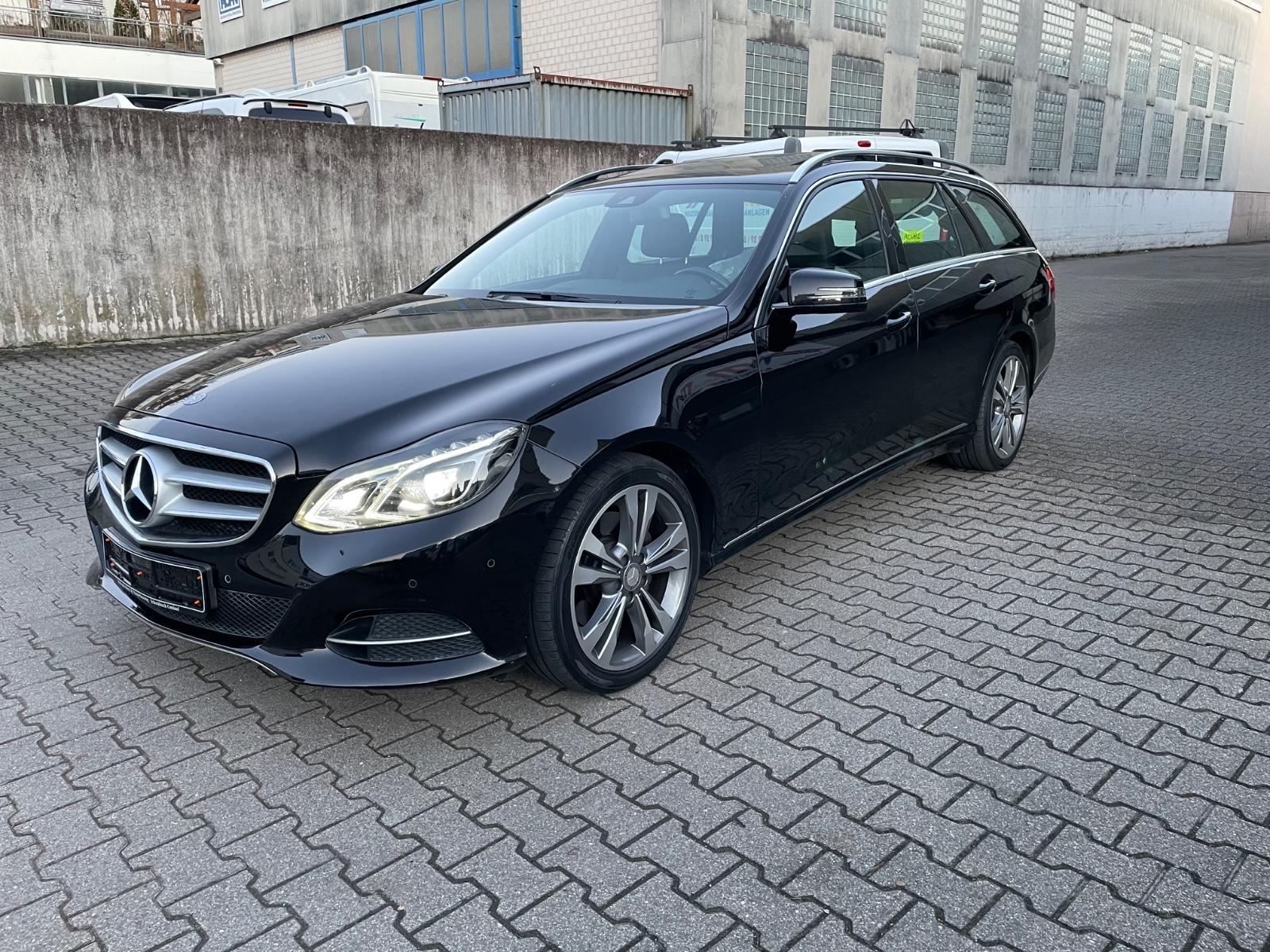 Mercedes-Benz E 350 BlueTec 4Matic~Avantgarde ~LED ~Ahk~Navi