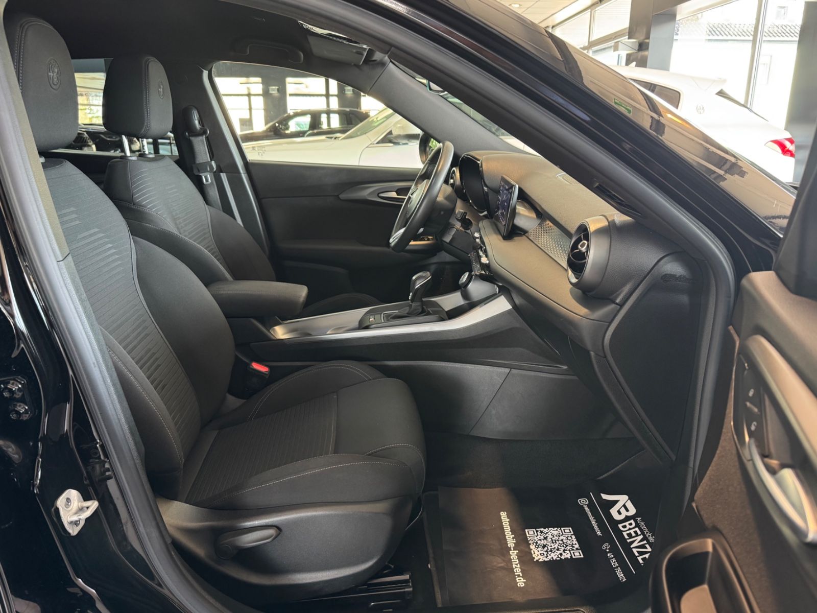 Fahrzeugabbildung Alfa Romeo Tonale Super/LED/PDC/CarPlay/Tempomat/ALU/1Hand