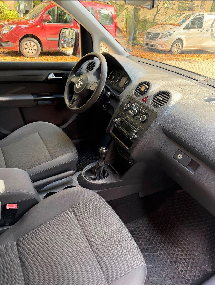 Volkswagen Caddy 2011 — photo 6