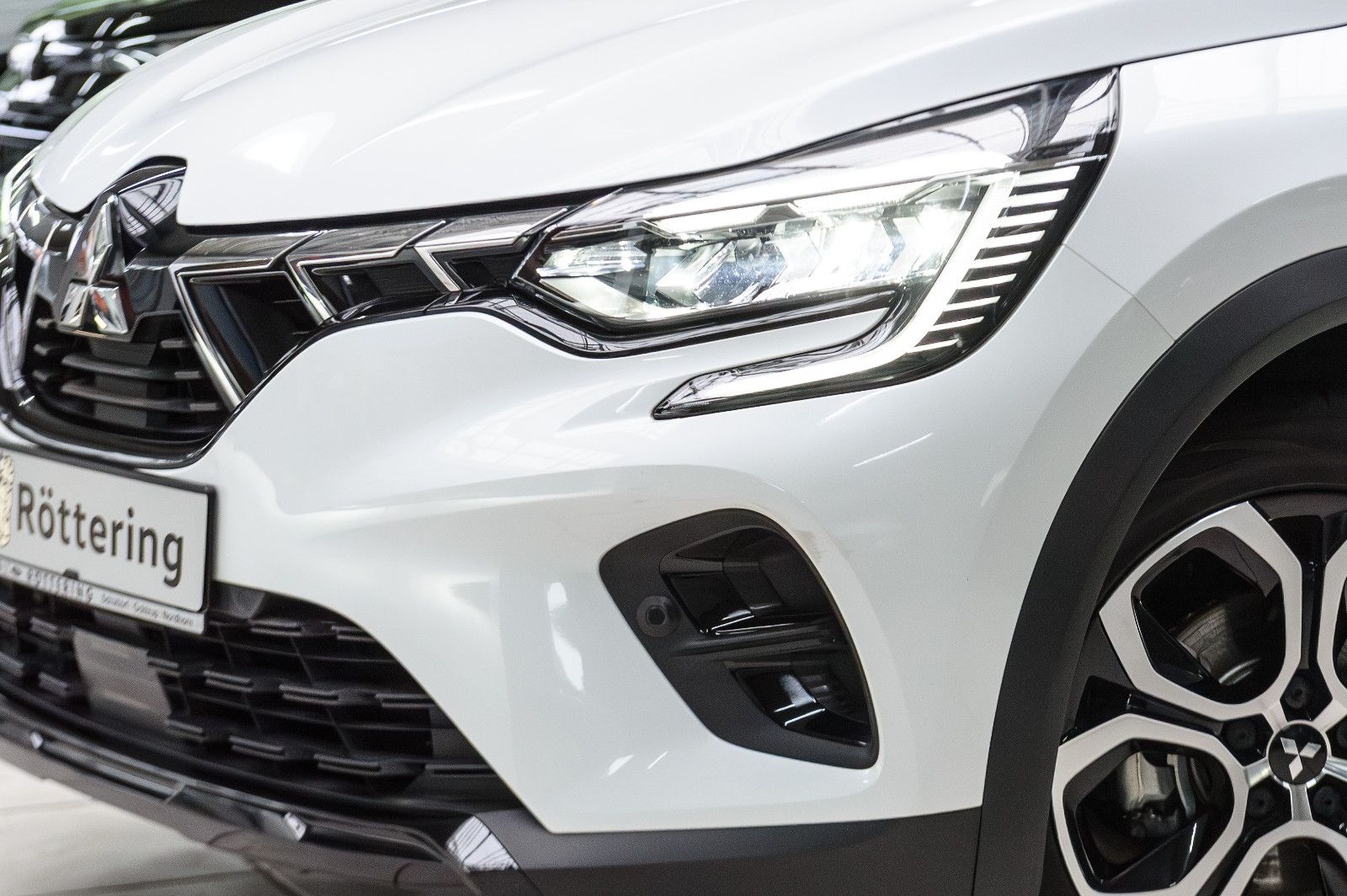 Fahrzeugabbildung Mitsubishi ASX 1.6 Top HEV +LED +Leder +Pano +Bose +Navi