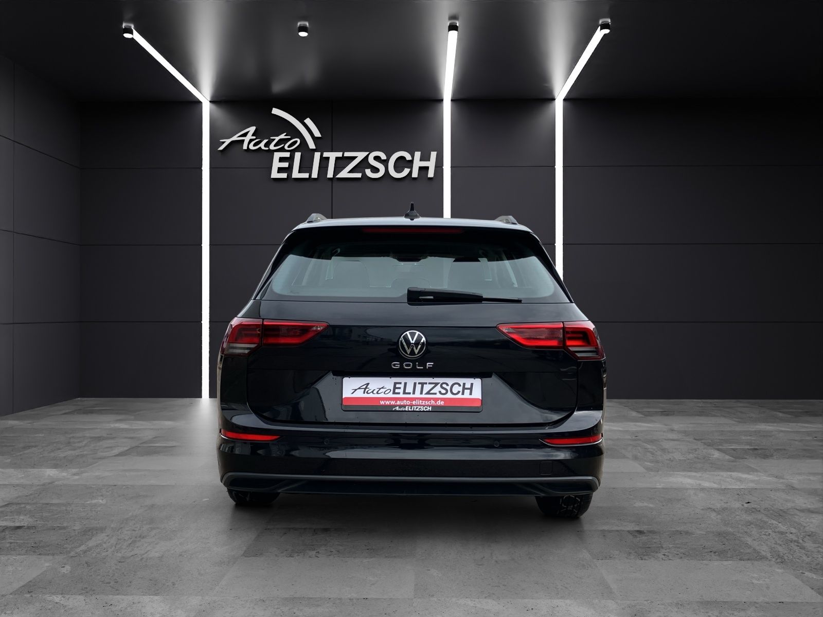Fahrzeugabbildung Volkswagen Golf VIII Variant Life TDI LED Navi ACC AHK SHZ