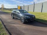 Volkswagen Touareg 3.0 V6 TDI Tiptronic BlueMotion  R-Line - Volkswagen Touareg in Magdeburg