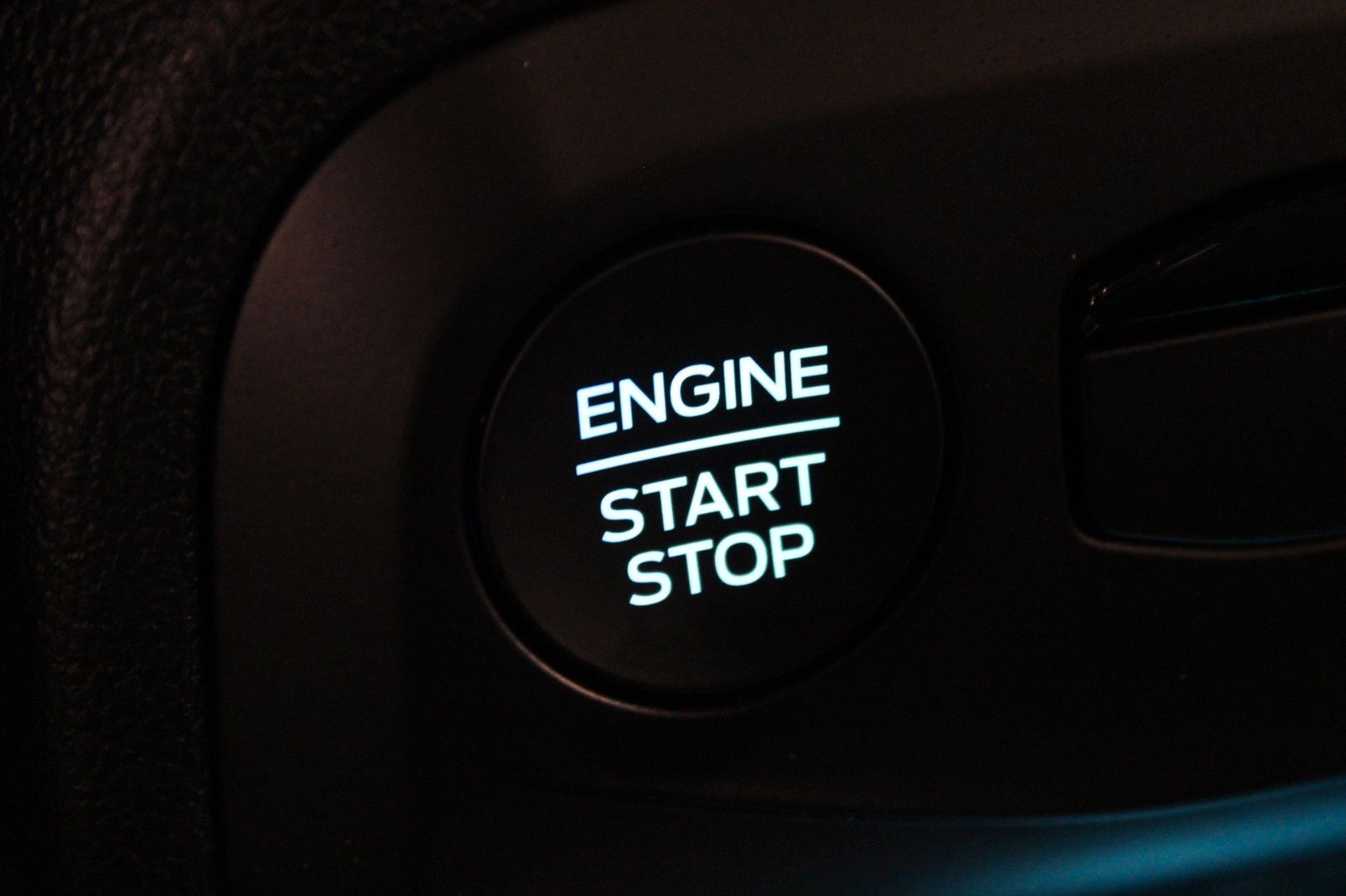 Fahrzeugabbildung Ford Focus ST-Line X Aut. LED ACC Leder Pano HUD Wint