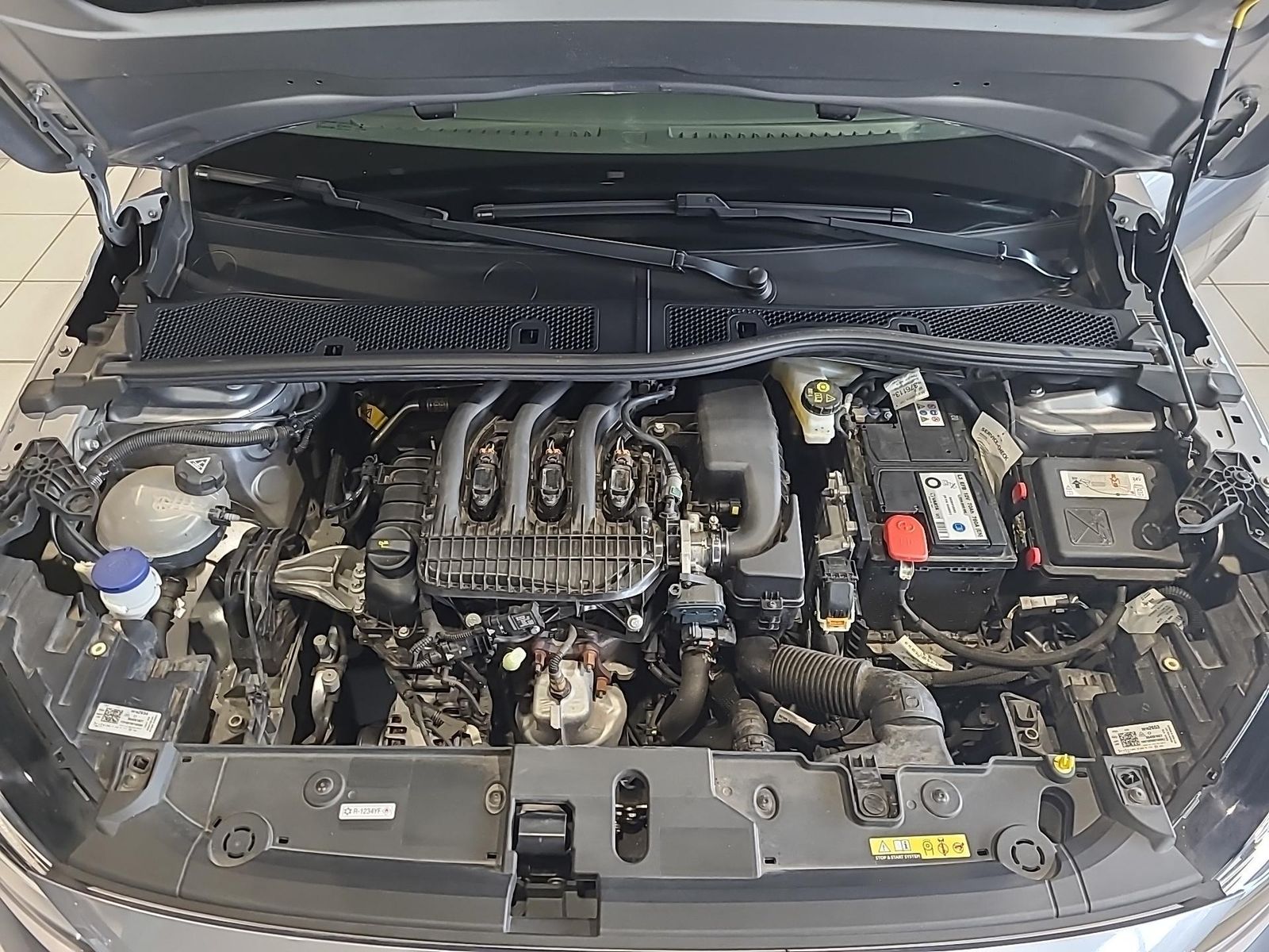 Fahrzeugabbildung Opel Corsa F Elegance SHZ+LED+LANEASSIST+ALLWETTER