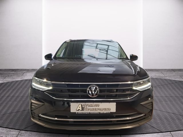 Fahrzeugabbildung Volkswagen Tiguan 1.5 TSI DSG Life STANDHZG NAVI RFK LED AC