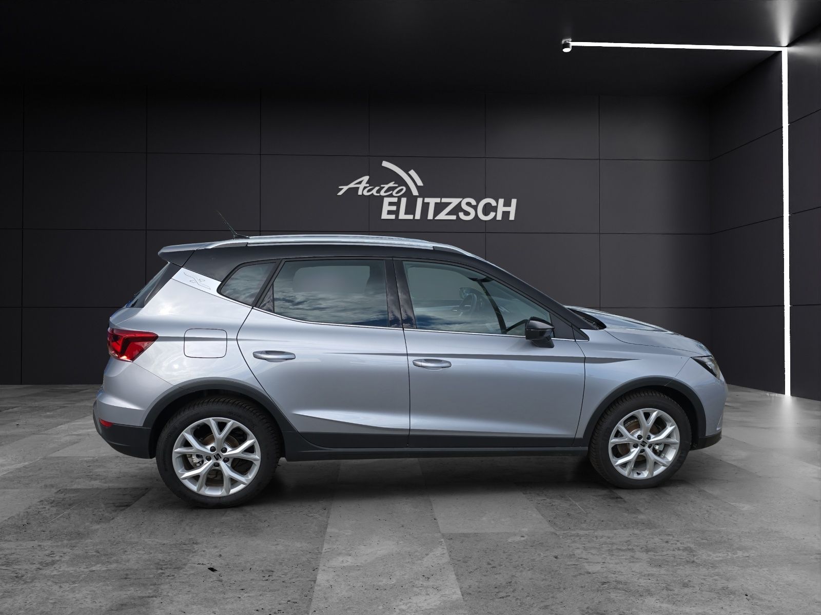 Fahrzeugabbildung SEAT Arona FR 1.5 TSI DSG ACC LED