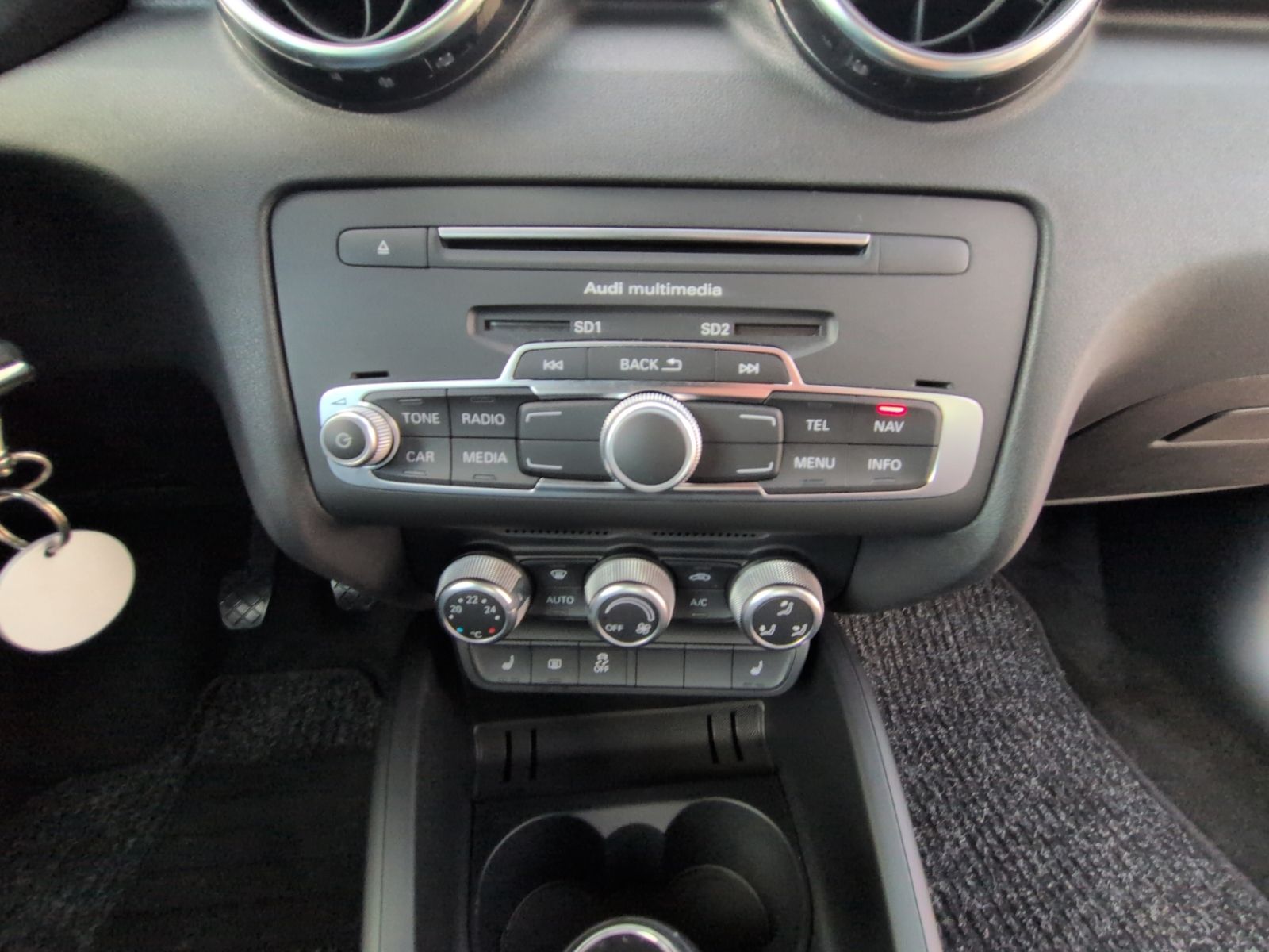 A1 1.0 TFSI ultra Sport SHZ+PDC+AMI