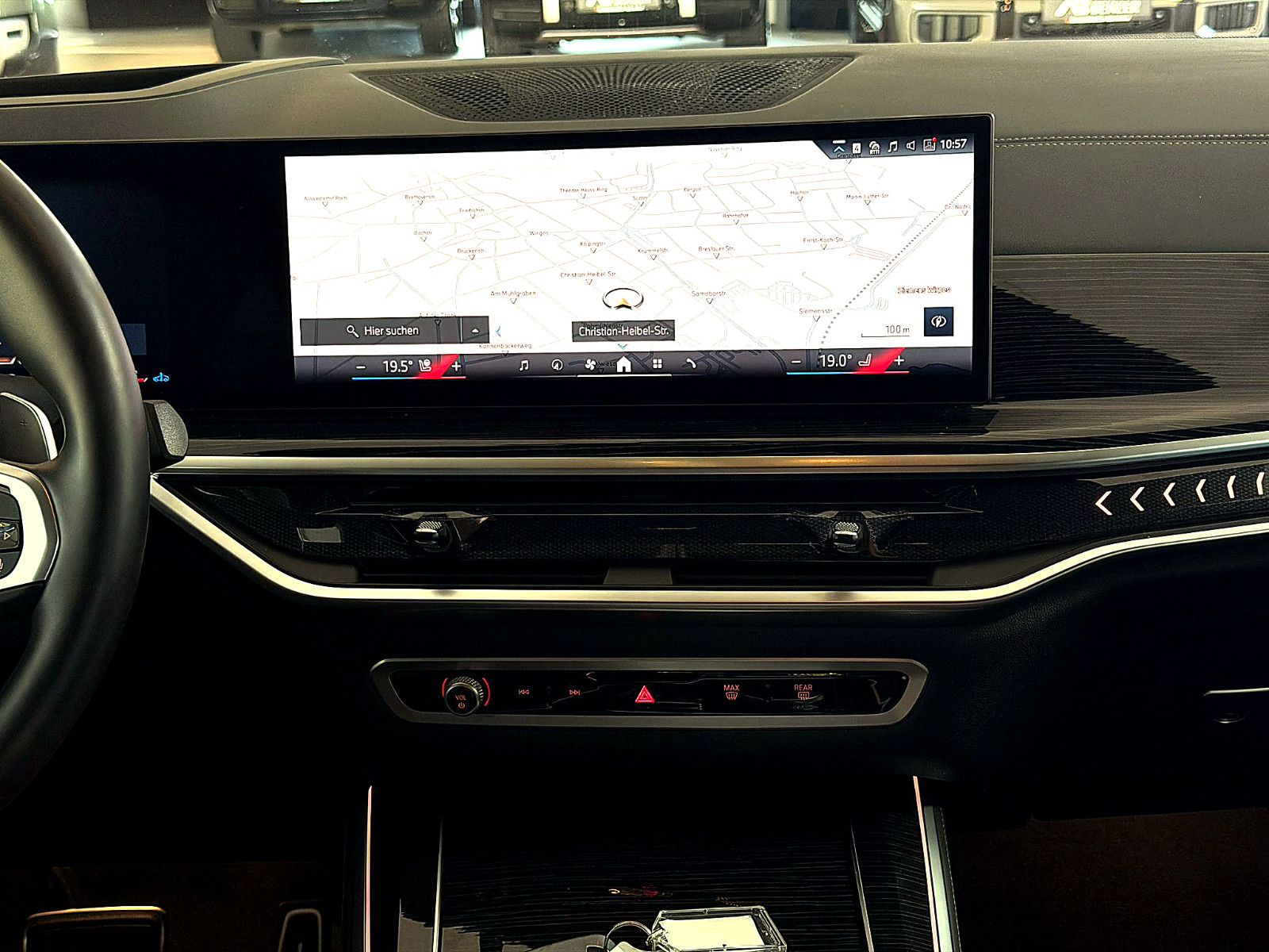 Fahrzeugabbildung BMW X5 30 d xDrive M Sport/HEAD-UP/360°/SOUND/AMBIEN