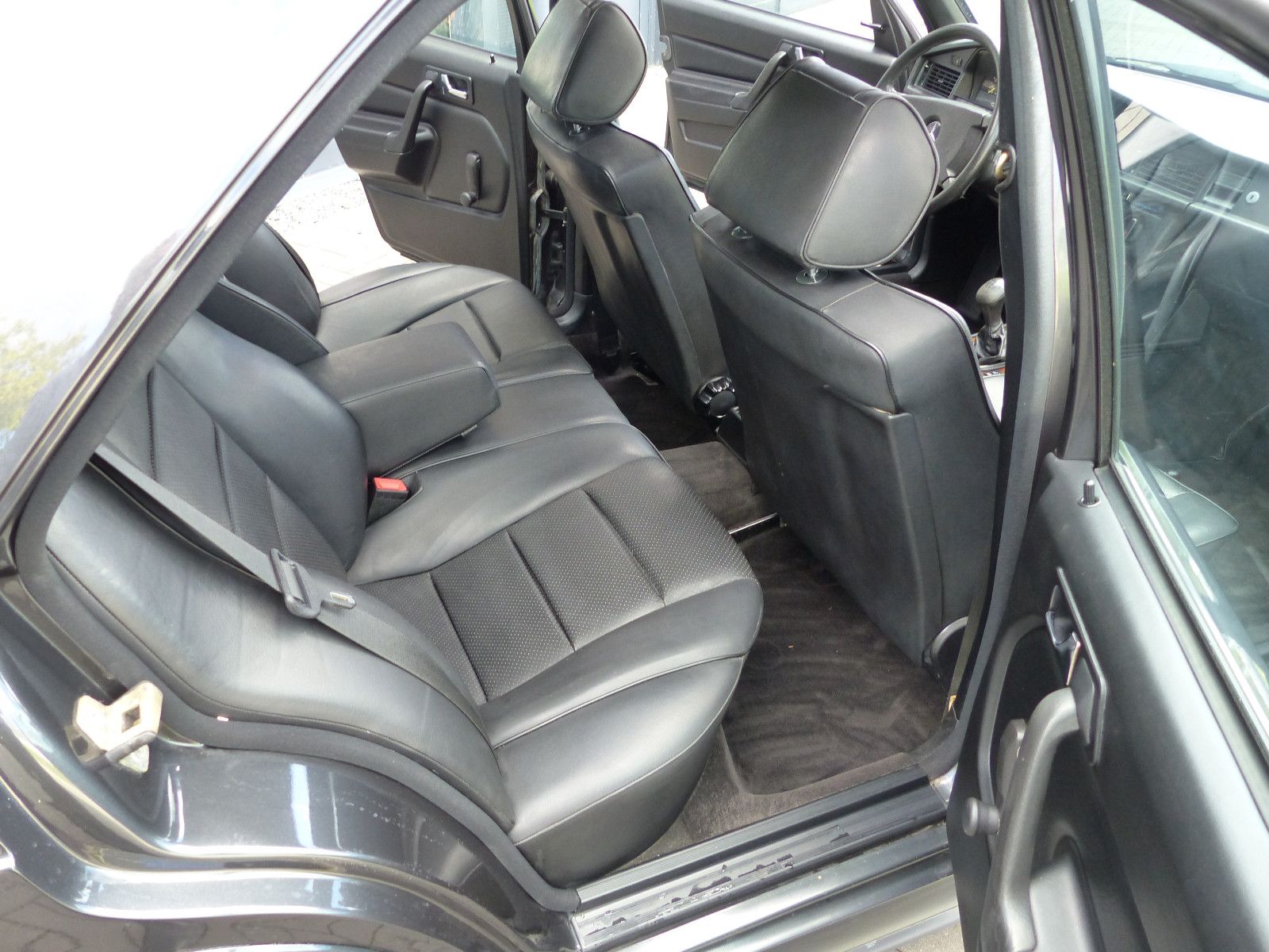 Fahrzeugabbildung Mercedes-Benz 190 E 2,3 16 V * 1.Hand* Erstlack*
