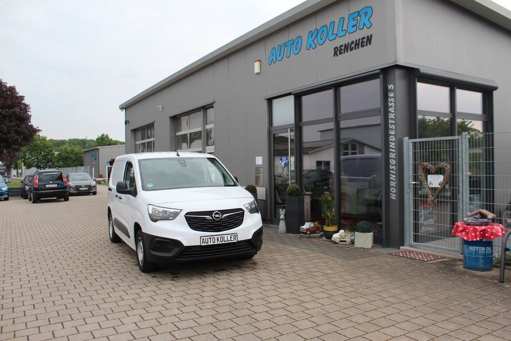 Opel Combo — hlavná fotografia
