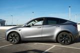 Tesla Model Y Long Range RWD - HW4- EAP- 2 Reifensätze - Tesla Model Y Gebrauchtwagen in Berlin