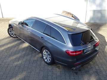 Mercedes E 220 - 10