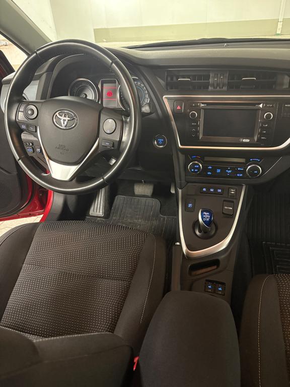 Toyota Auris Touring Sports