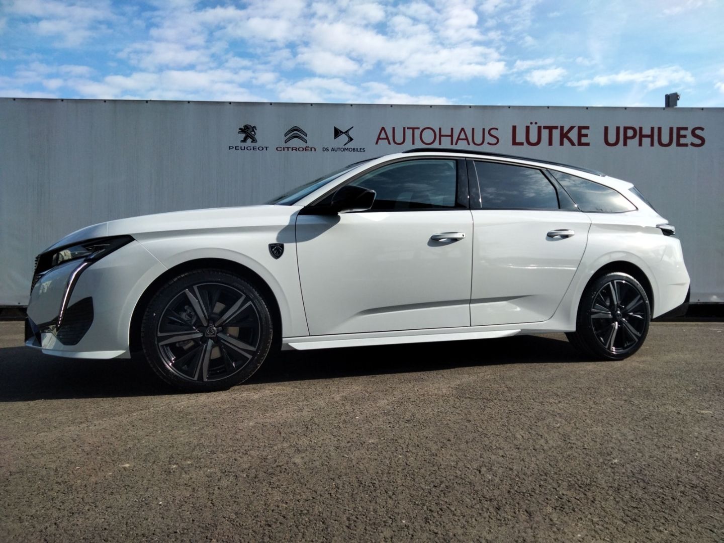 Fahrzeugabbildung Peugeot 308 1.5 SW GT BlueHDi 130 EAT8 AHK-abn. El. Pano