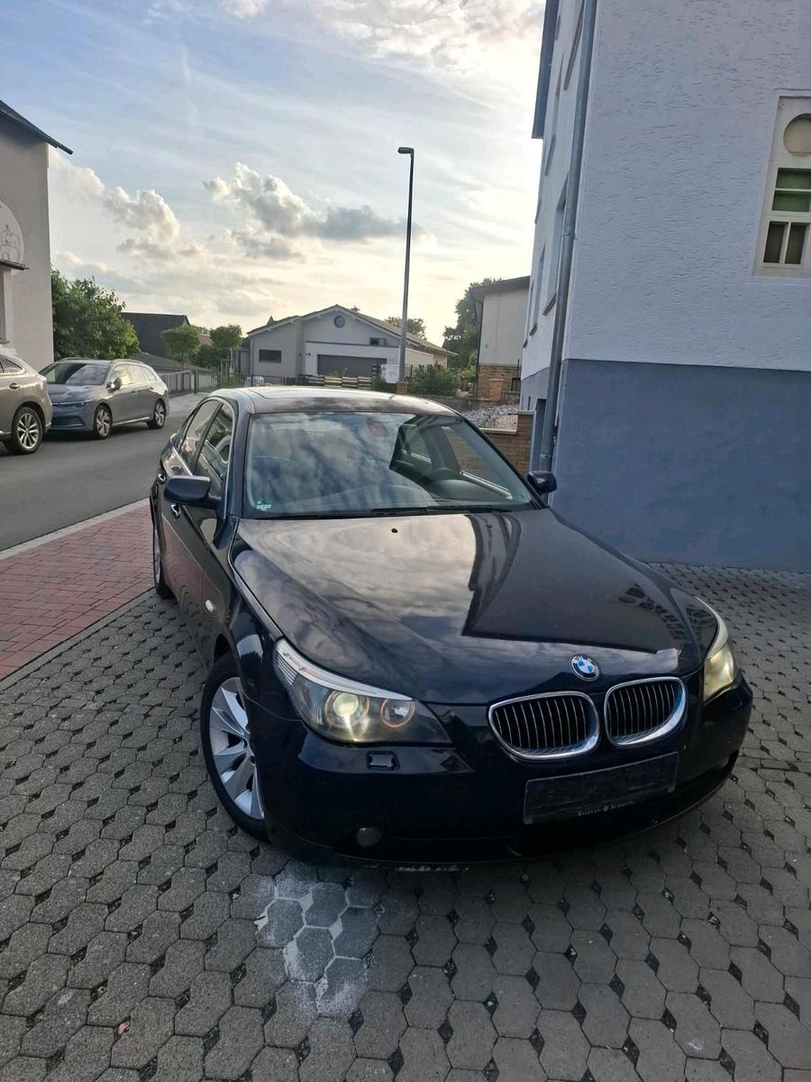BMW 523