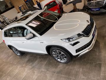 Skoda Kodiaq Scout 4x4 *2. Hand*Panorama*360°-Kamera*